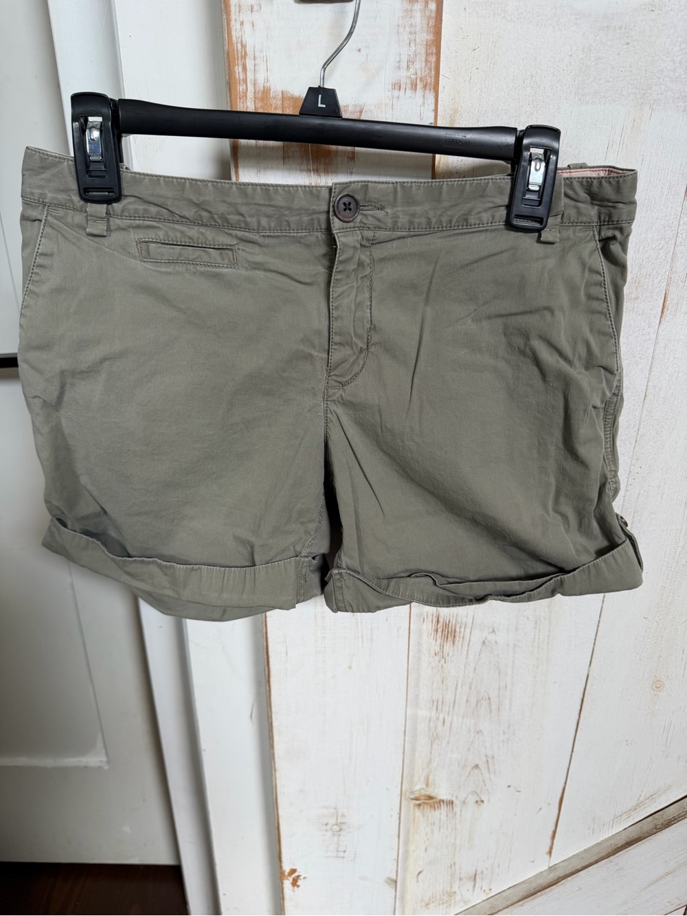 Banana Republic Olive Green Roll-Cuff Shorts